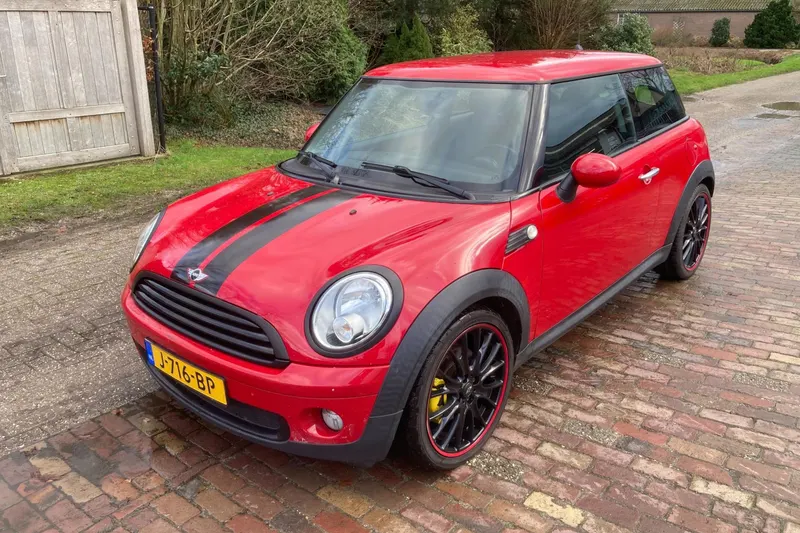 MINI  (2010)