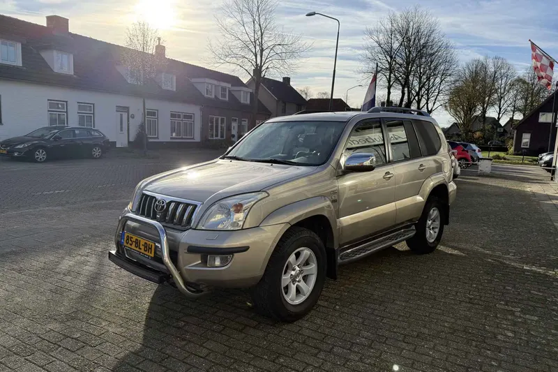 Toyota Land Cruiser (2004)