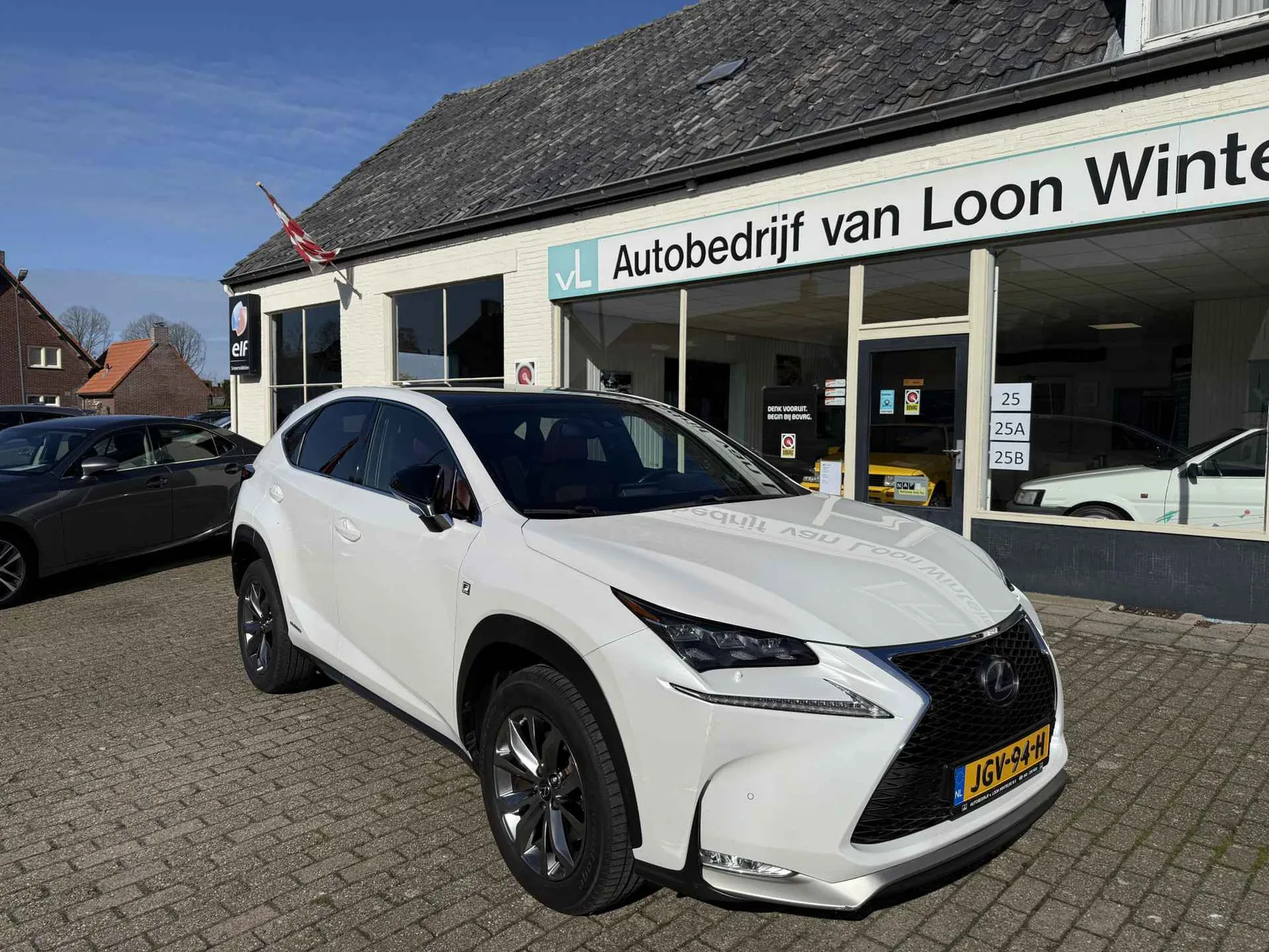 Lexus NX (2014) — foto 1