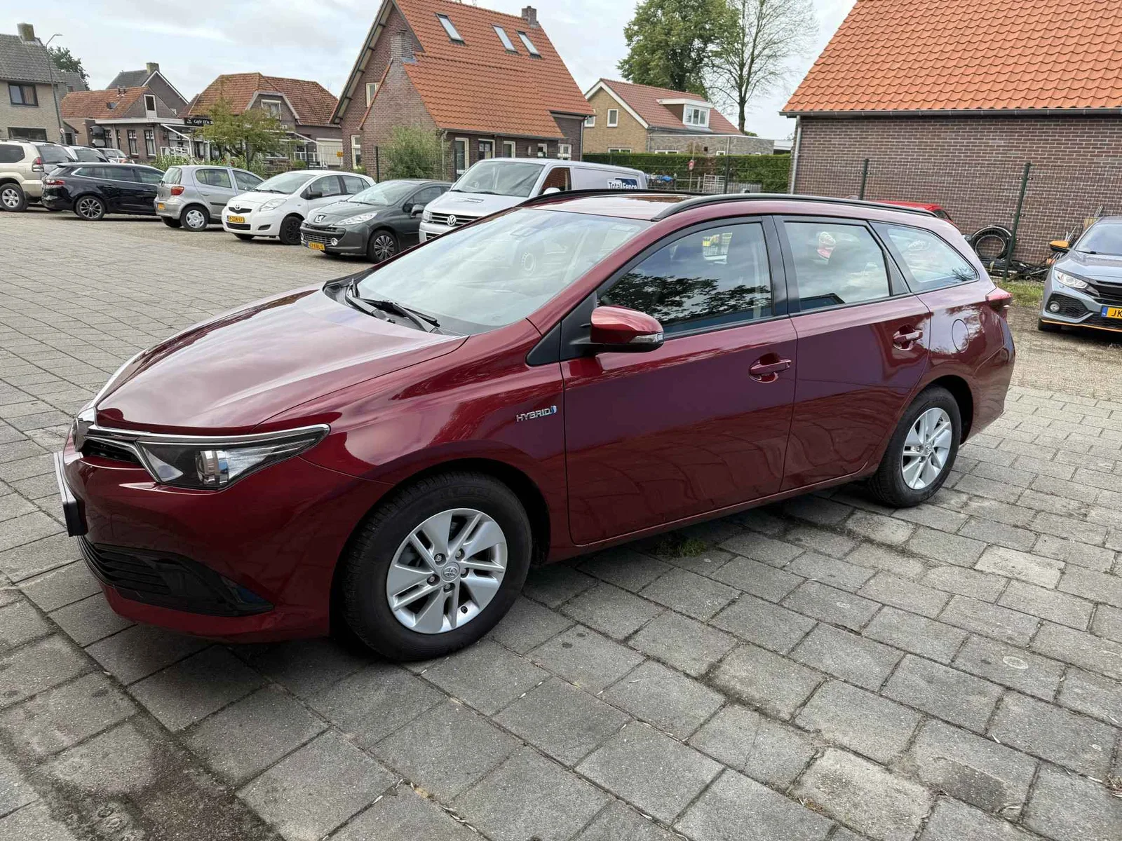 Toyota Auris (2018) — foto 1