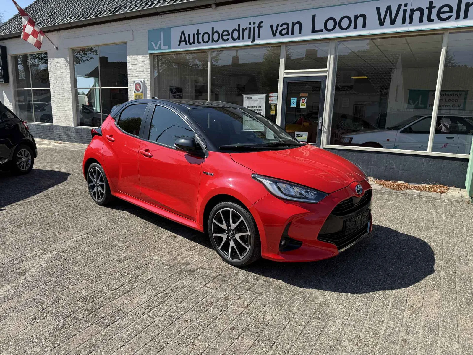 Toyota Yaris (2021) — foto 1