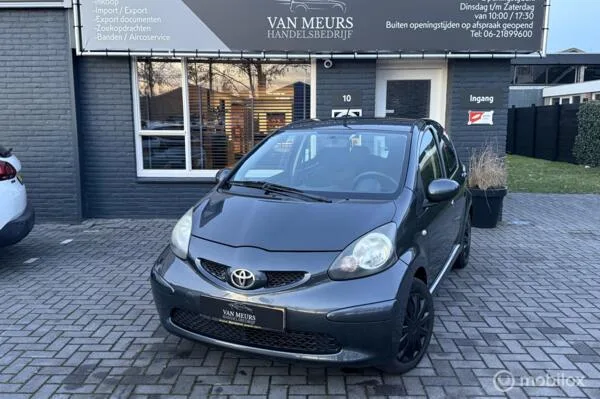 Toyota Aygo (2006) — foto 1