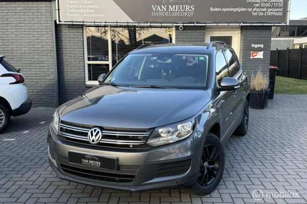 Volkswagen Tiguan (2012) — foto 1