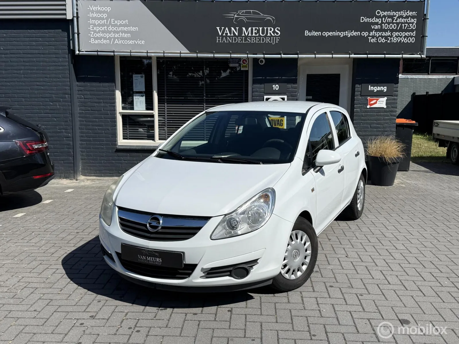 Opel Corsa (2009) — foto 1