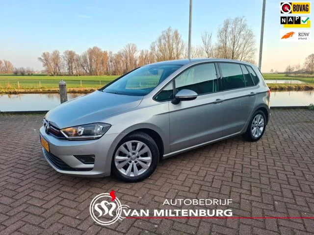 Volkswagen Golf Sportsvan (2015) — foto 1