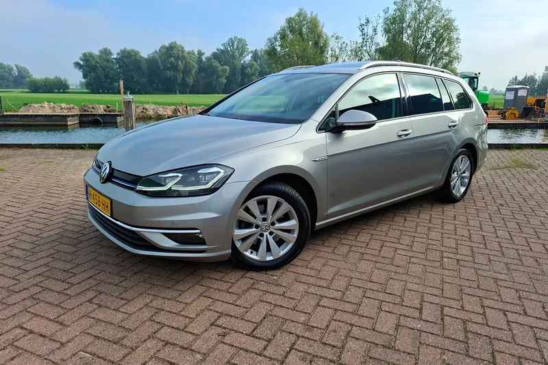 Volkswagen Golf (2020)