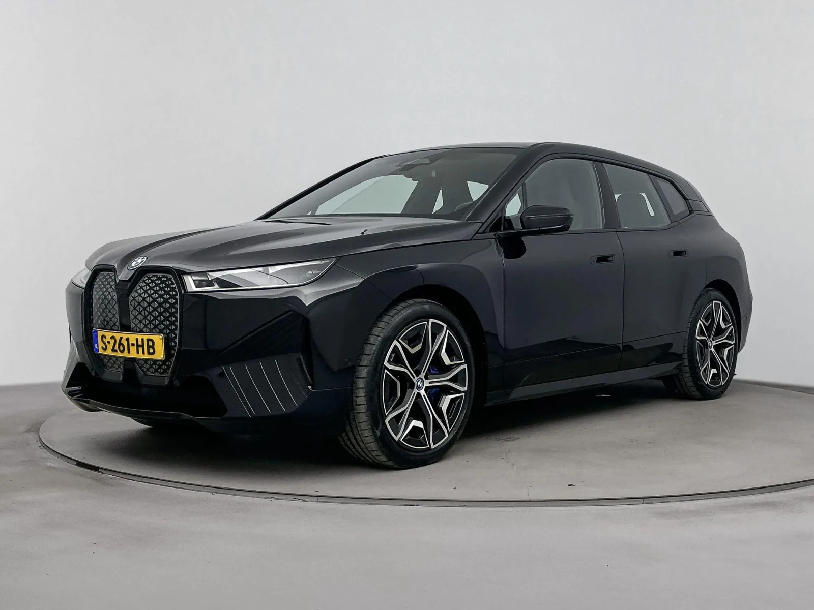 BMW iX (2023) — foto 1