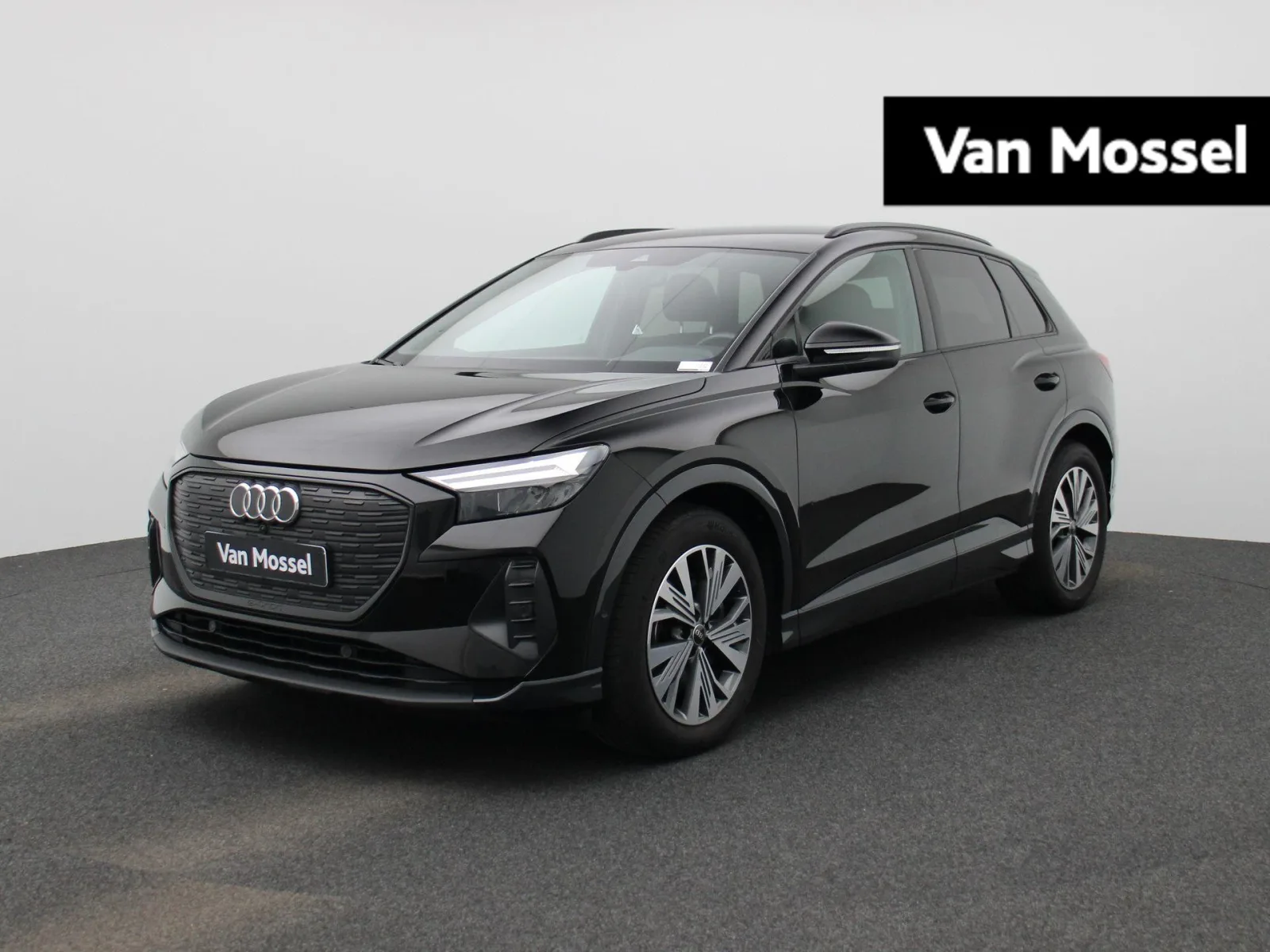 Audi Q4 e-tron (2023) — foto 1