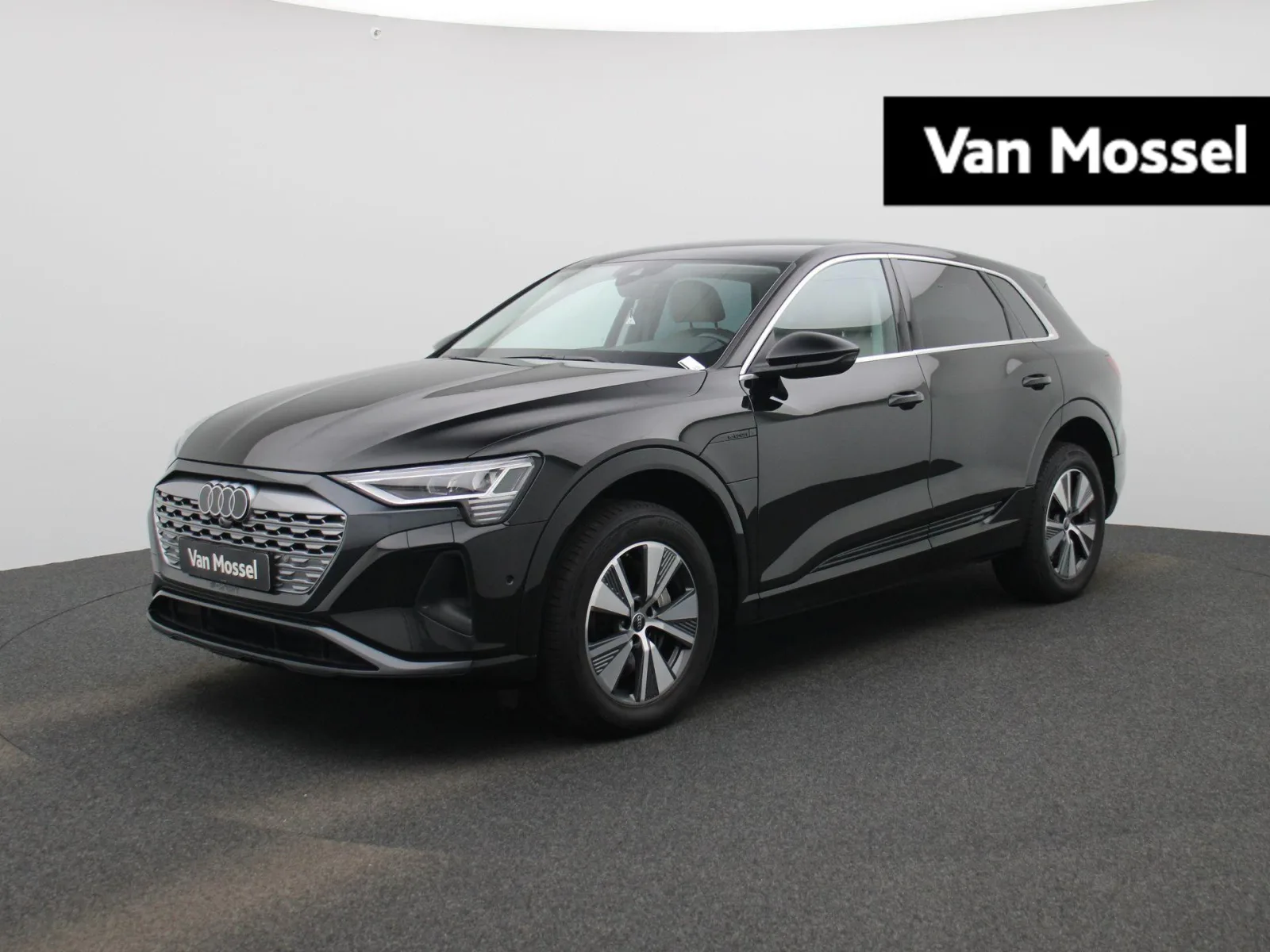 Audi Q8 e-tron (2023) — foto 1
