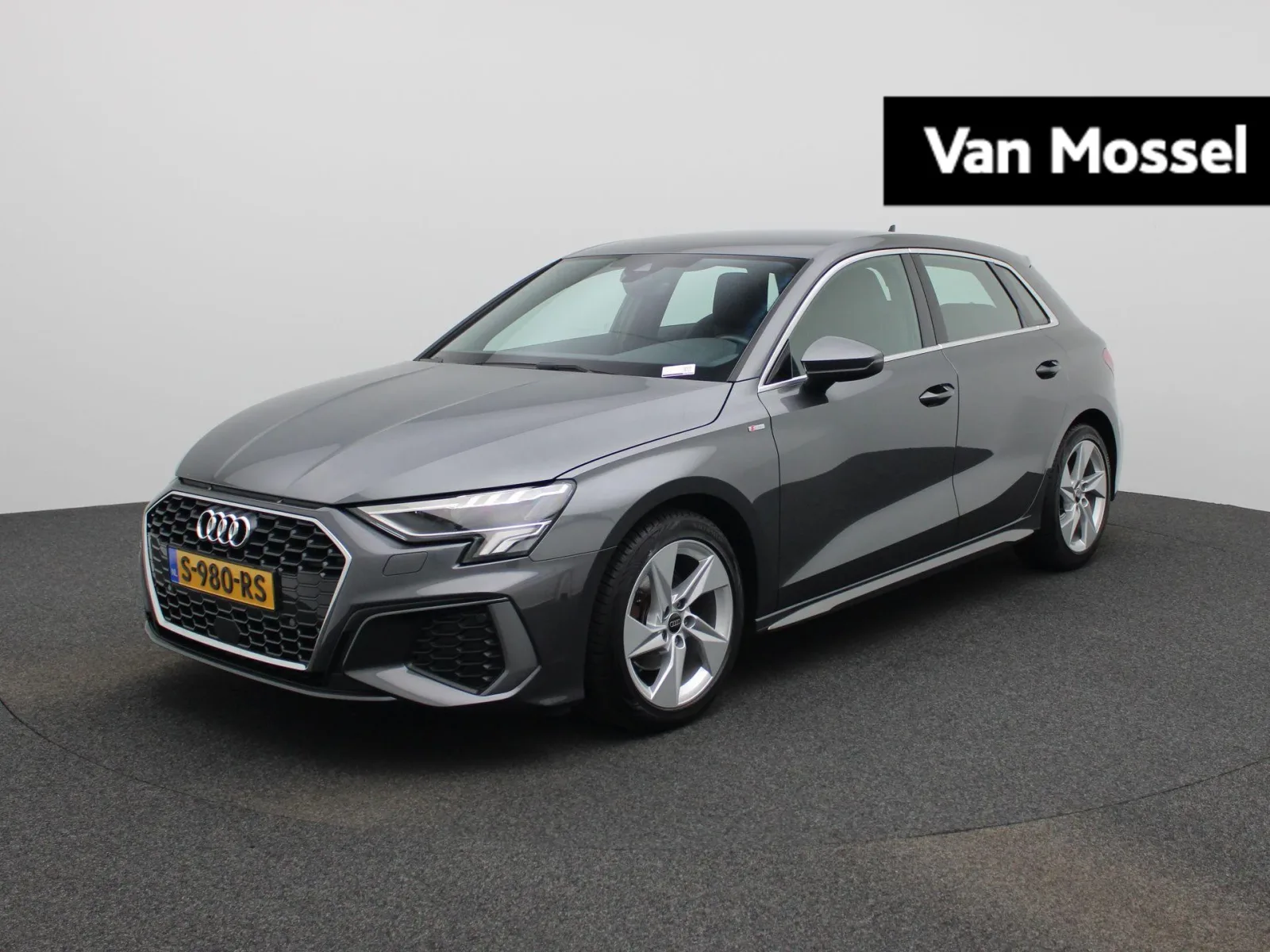 Audi A3 (2023) — foto 1