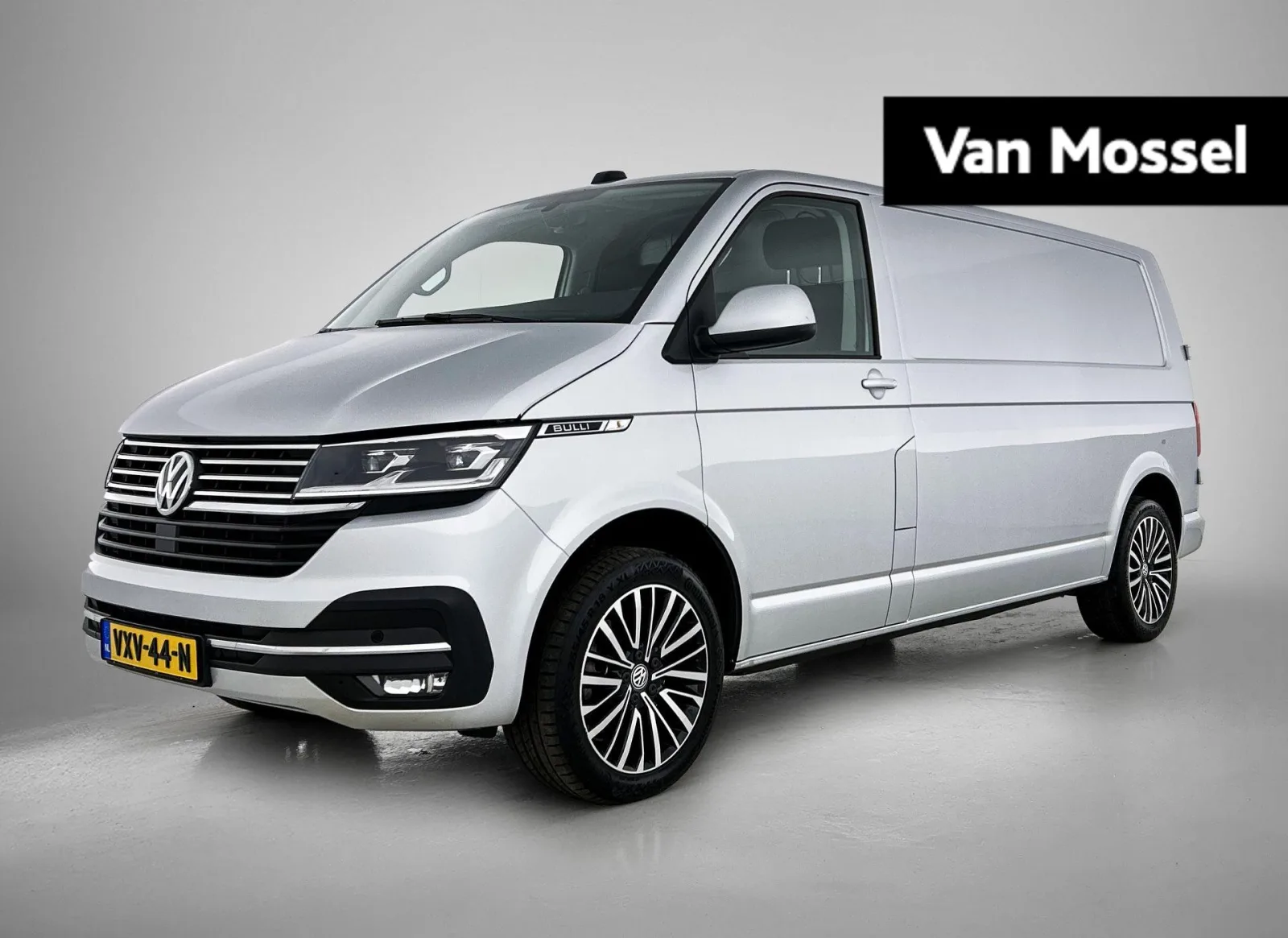 Volkswagen Transporter (2023) — foto 1