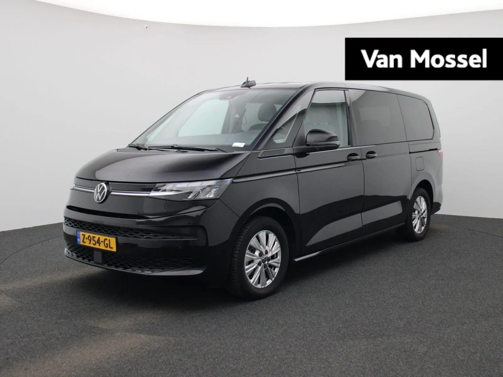 Volkswagen Multivan (2024) — foto 1