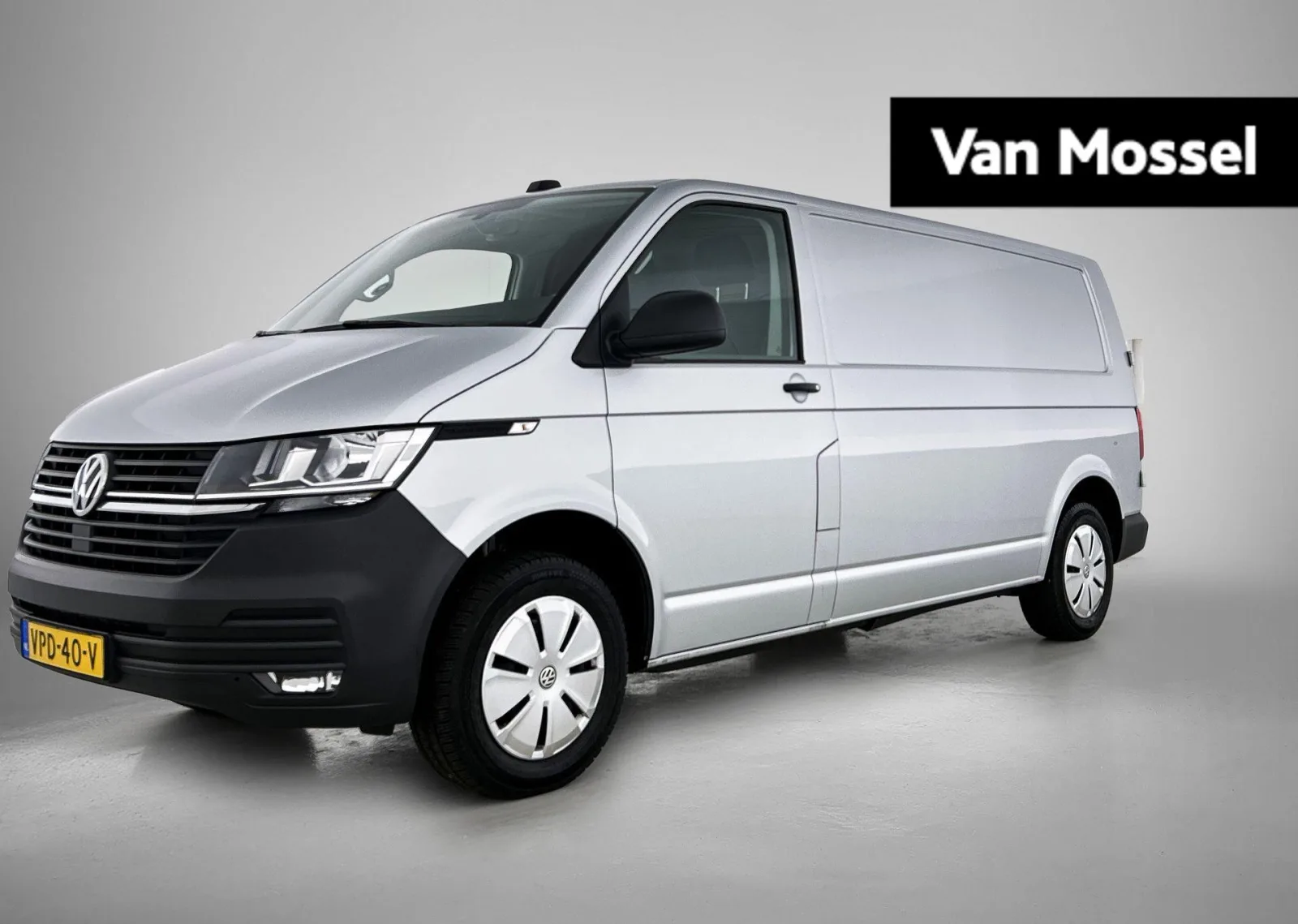 Volkswagen Transporter (2022) — foto 1