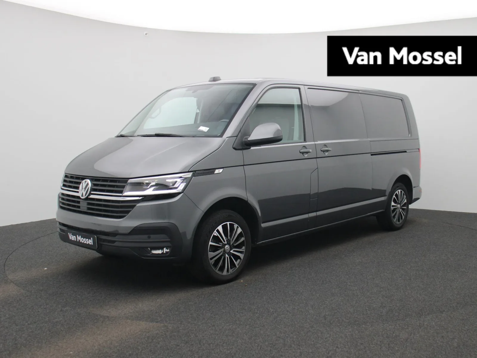 Volkswagen Transporter (2022) — foto 1