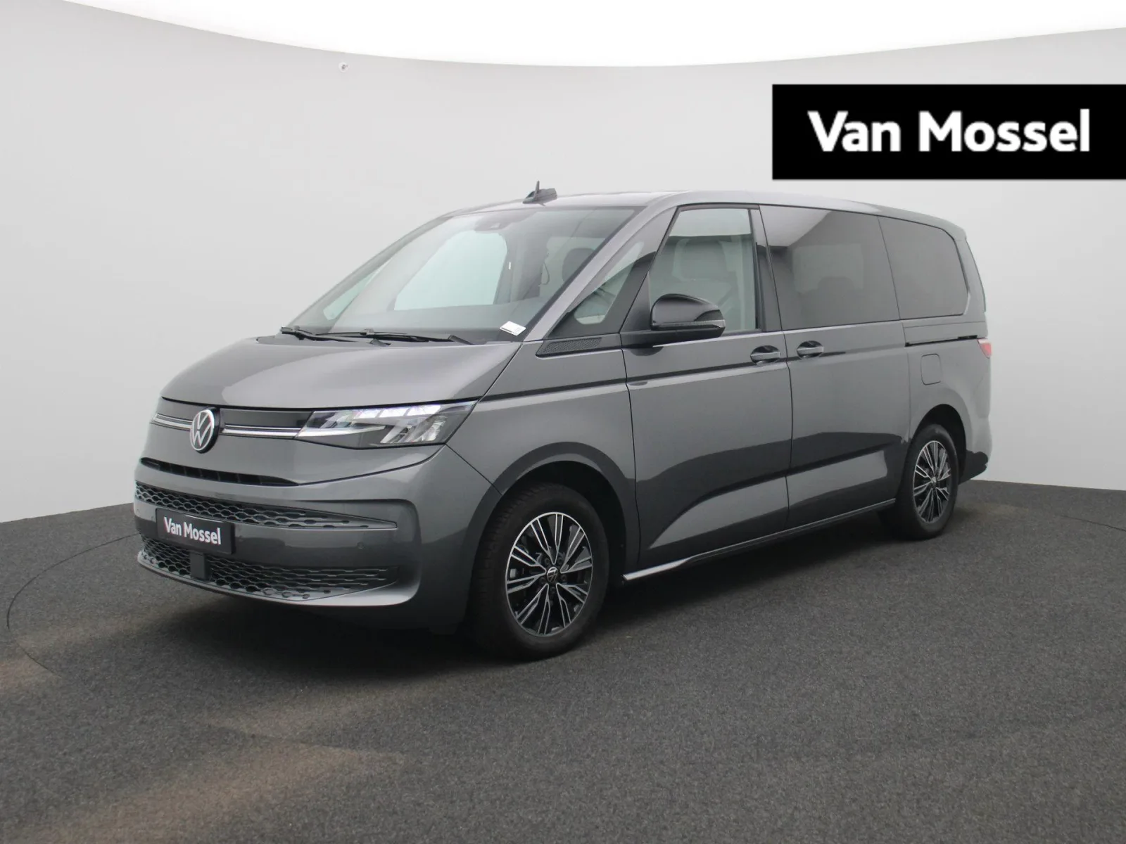 Volkswagen Multivan (2023) — foto 1