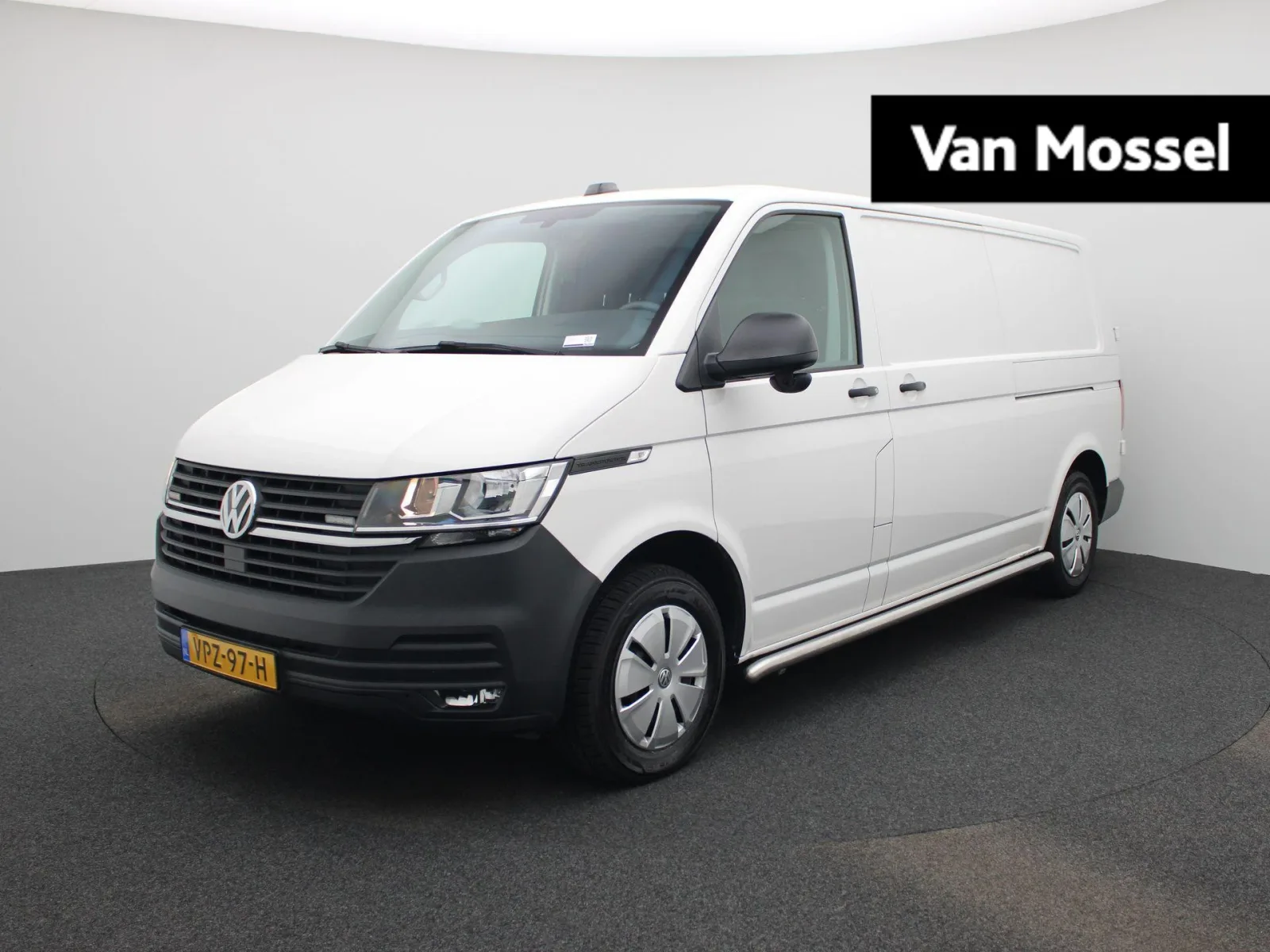 Volkswagen Transporter (2022) — foto 1