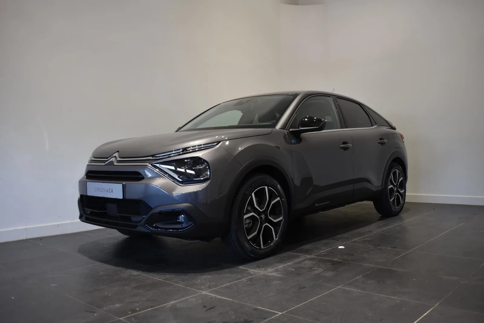 Citroën ë-C4 (2023) — foto 1