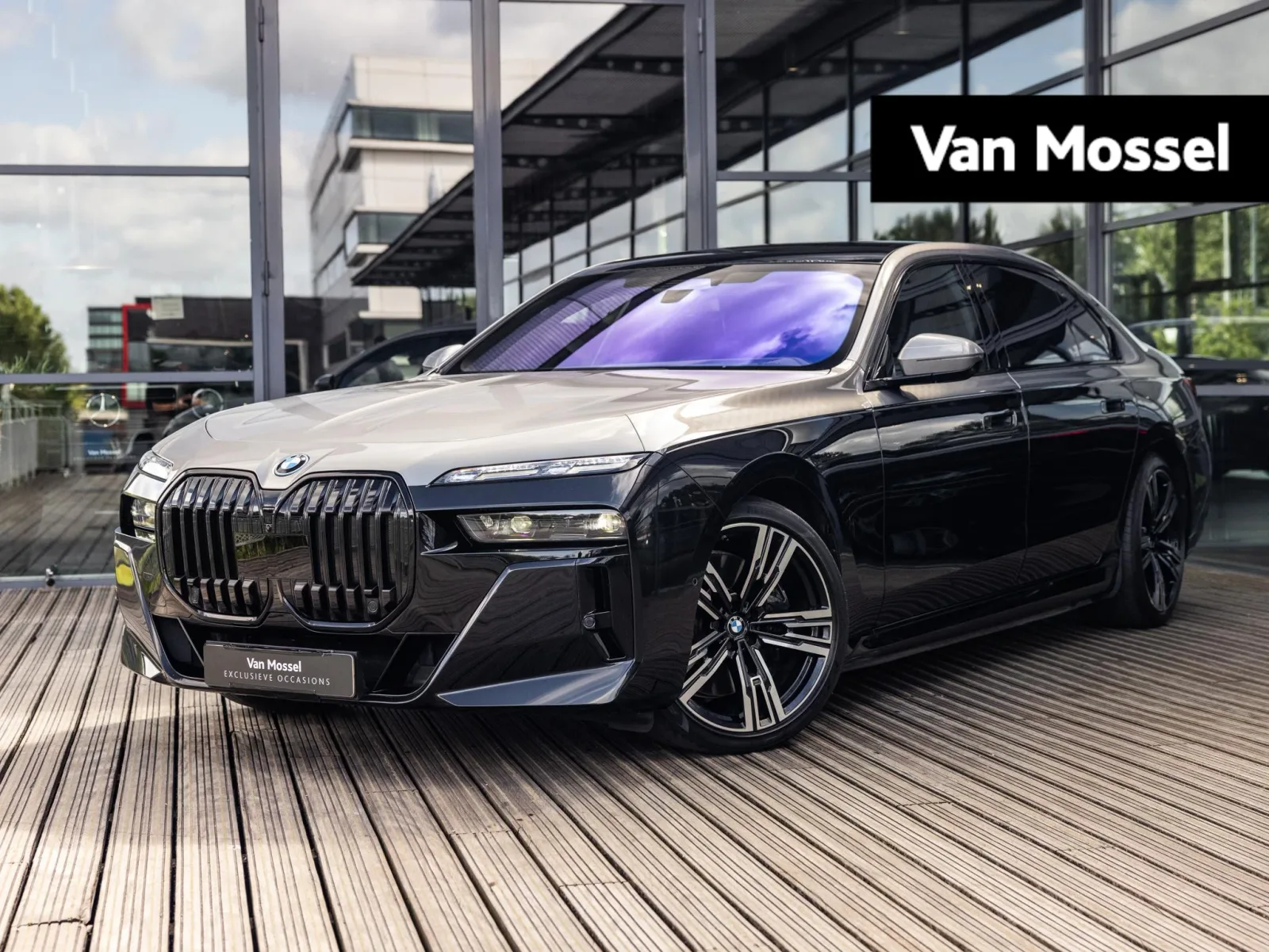 BMW i7 (2022) — foto 1