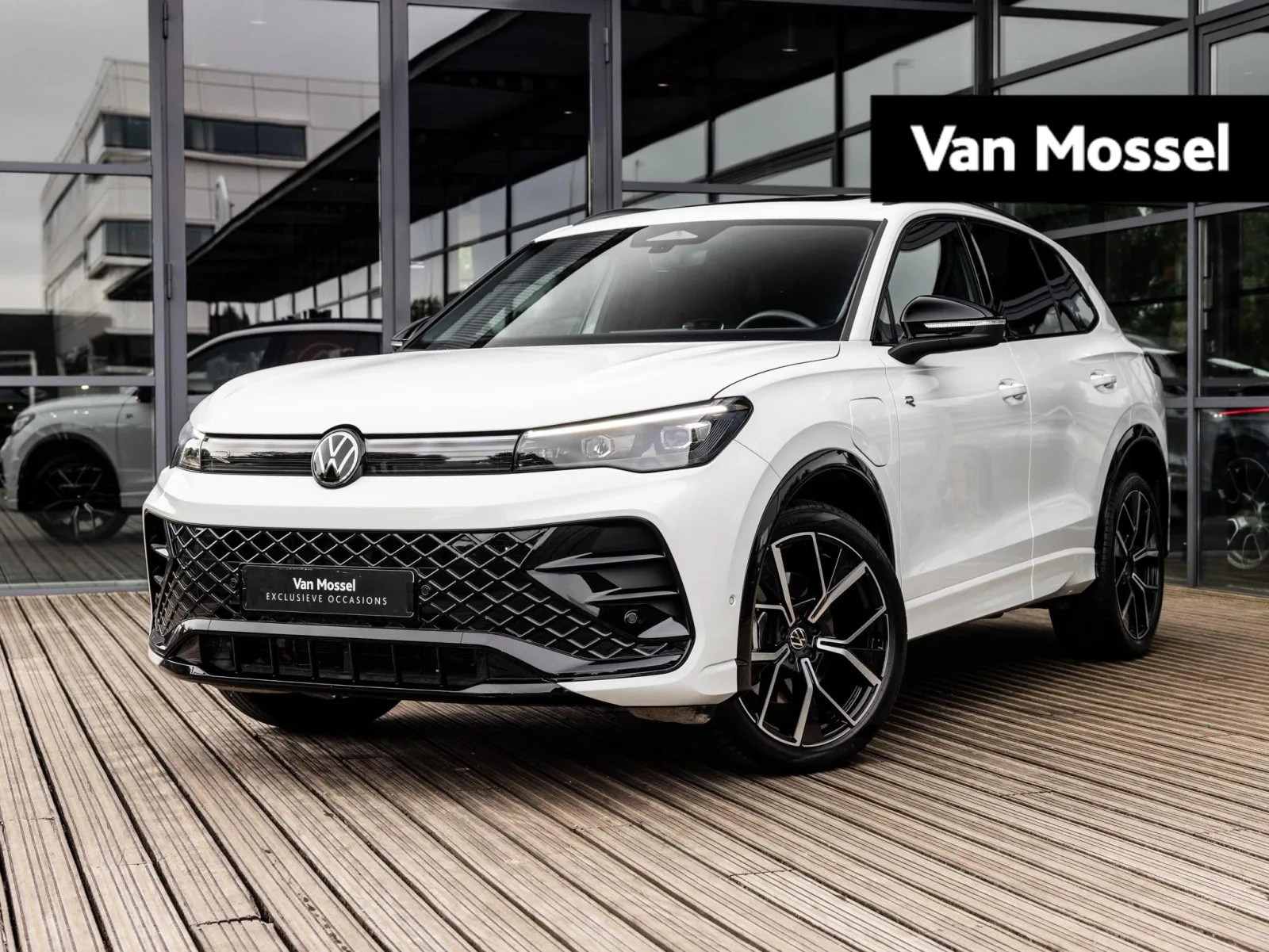 Volkswagen Tiguan (2025) — foto 1