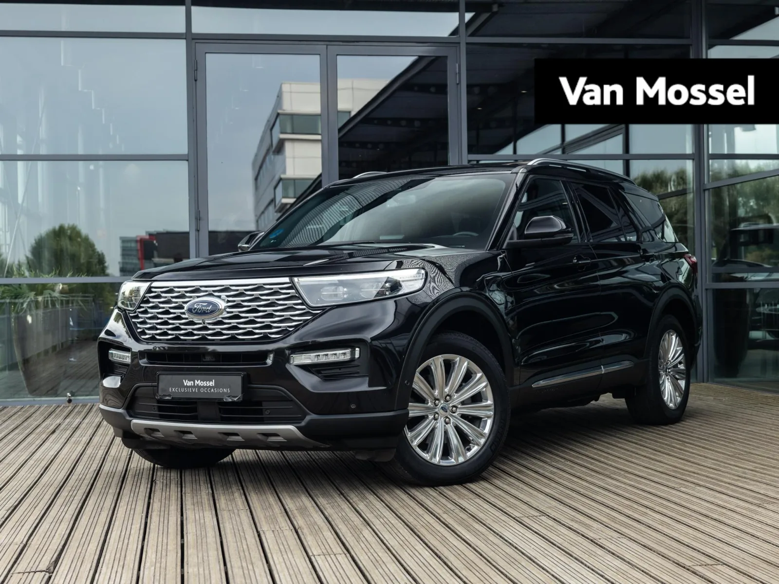 Ford Explorer (2022) — foto 1