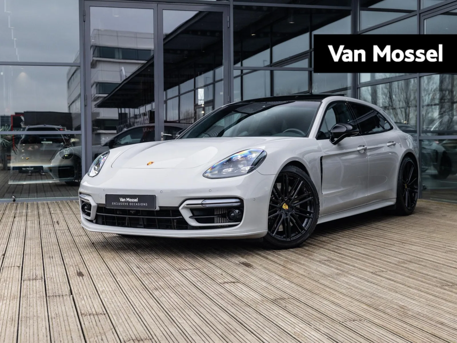 Porsche Panamera (2023) — foto 1