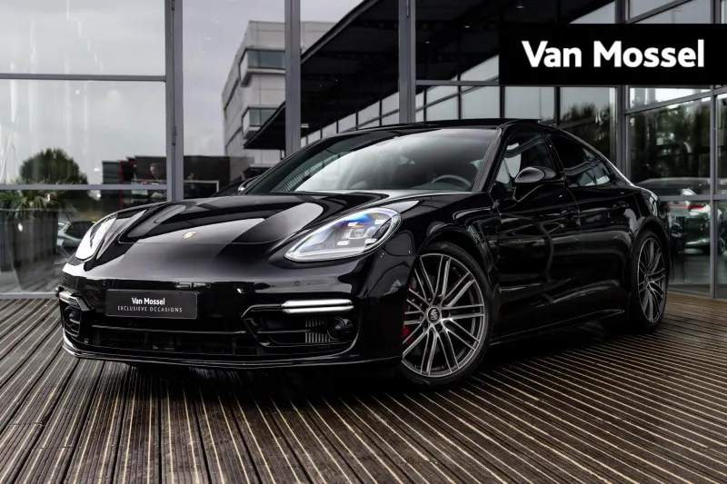 Porsche Panamera (2023)