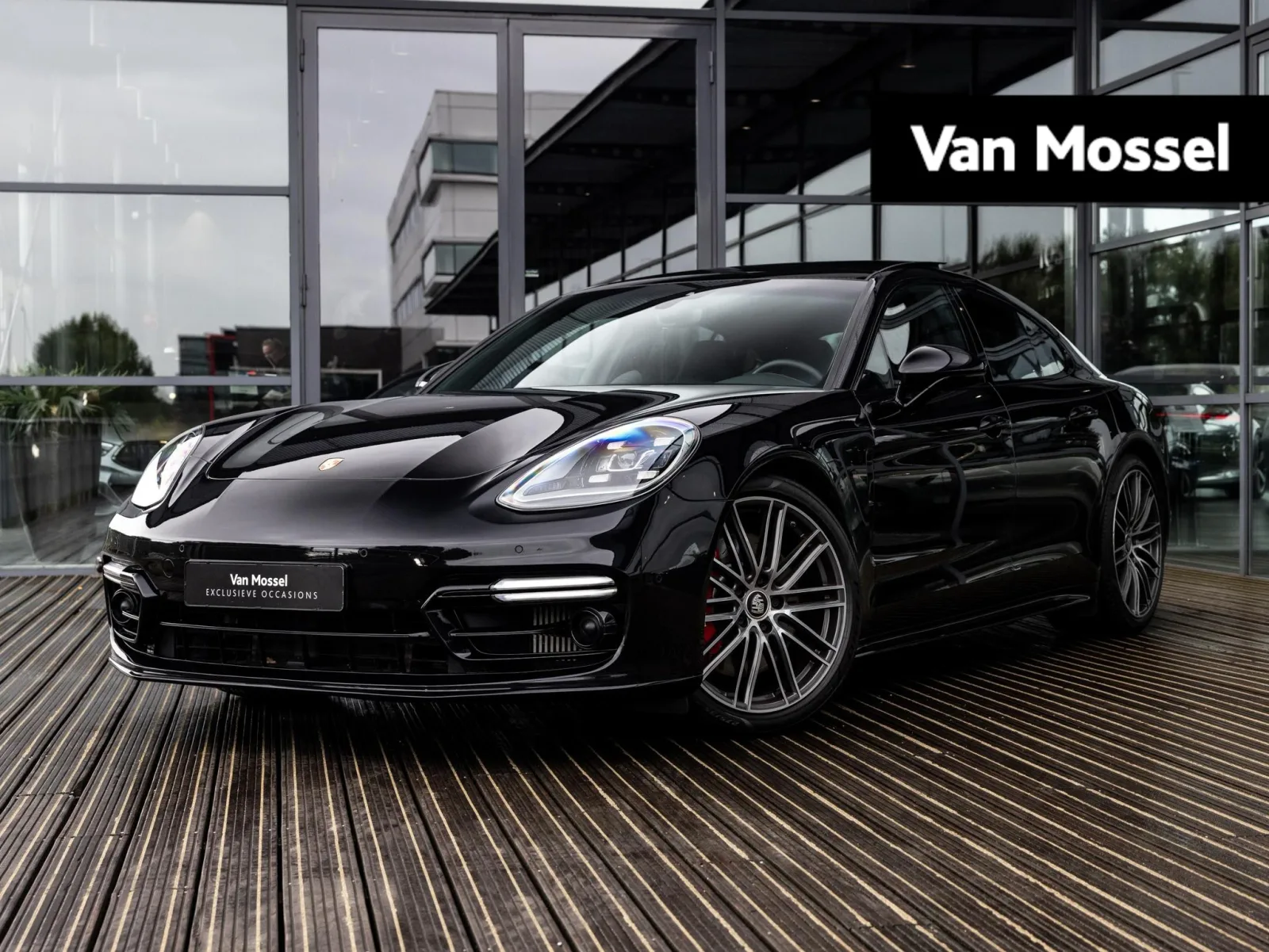 Porsche Panamera (2023) — foto 1