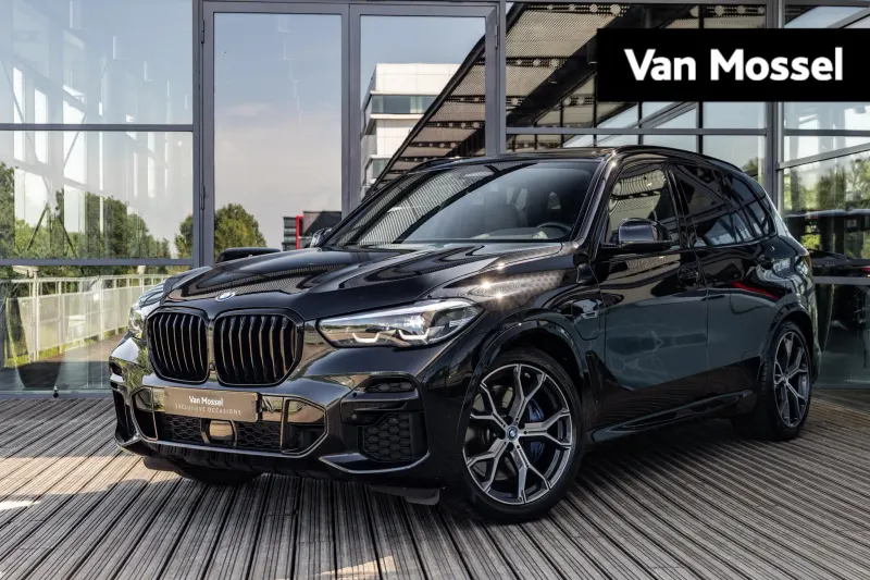 BMW X5 (2023)
