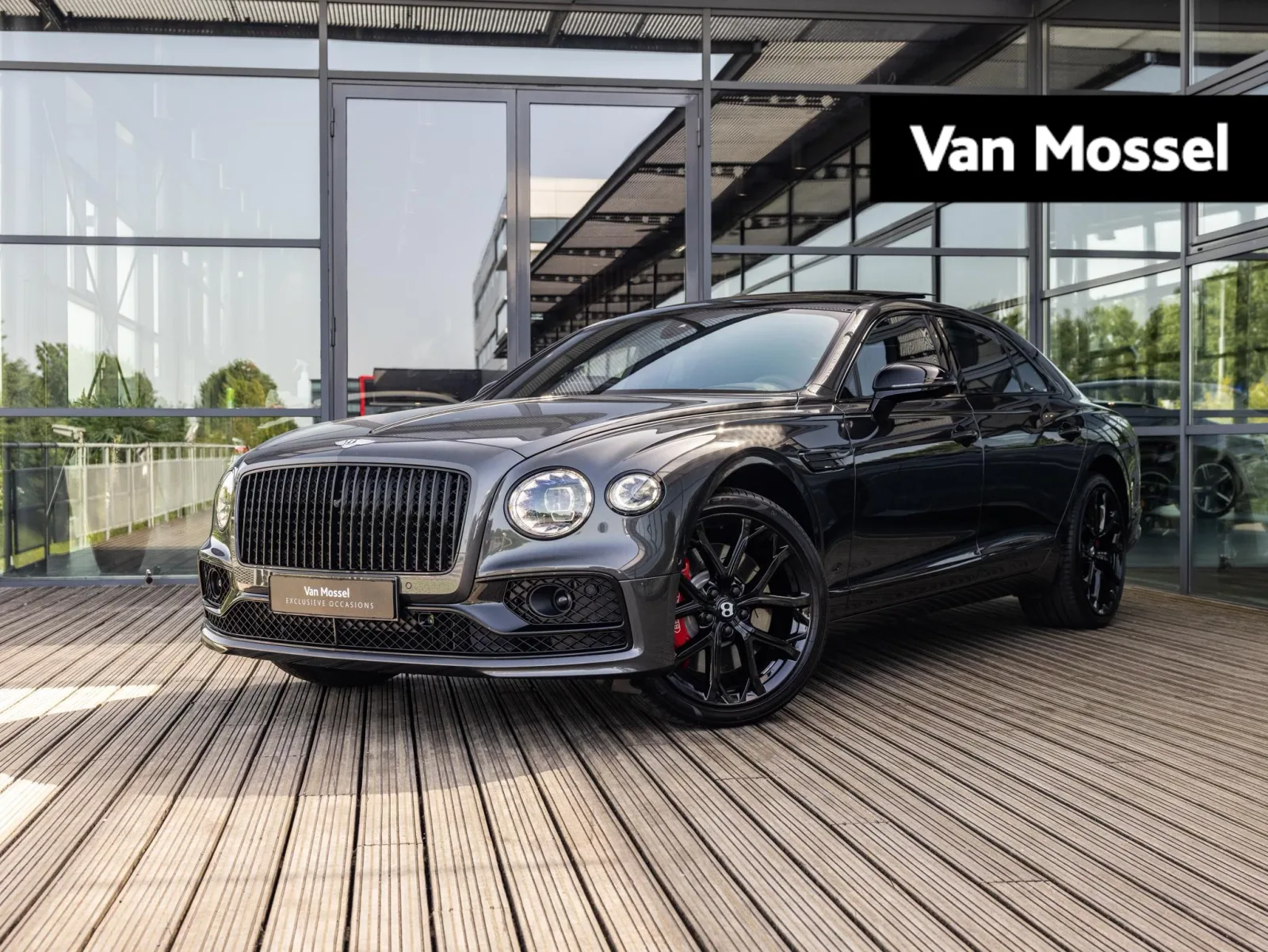 Bentley Flying Spur (2025) — foto 1