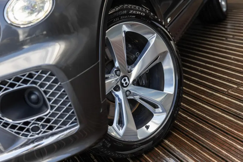 Bentley Bentayga (2021)