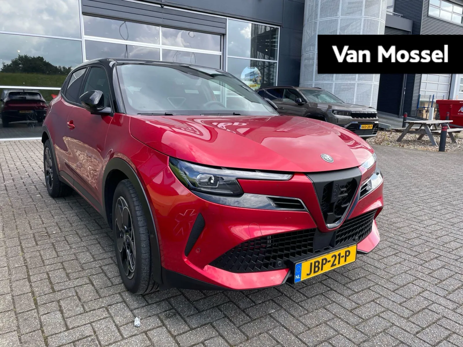 Alfa Romeo Junior (2025) — foto 1