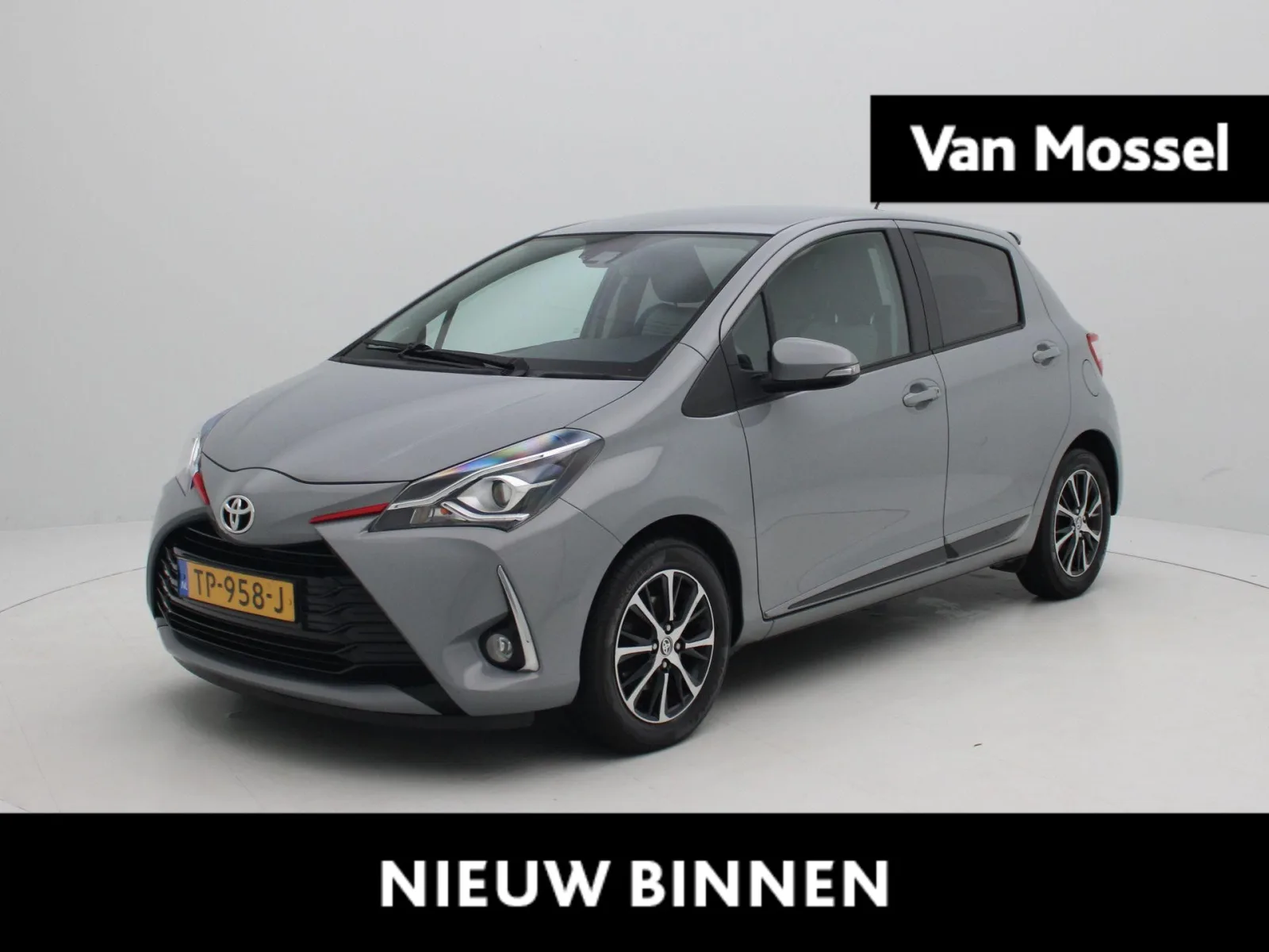 Toyota Yaris (2018) — foto 1