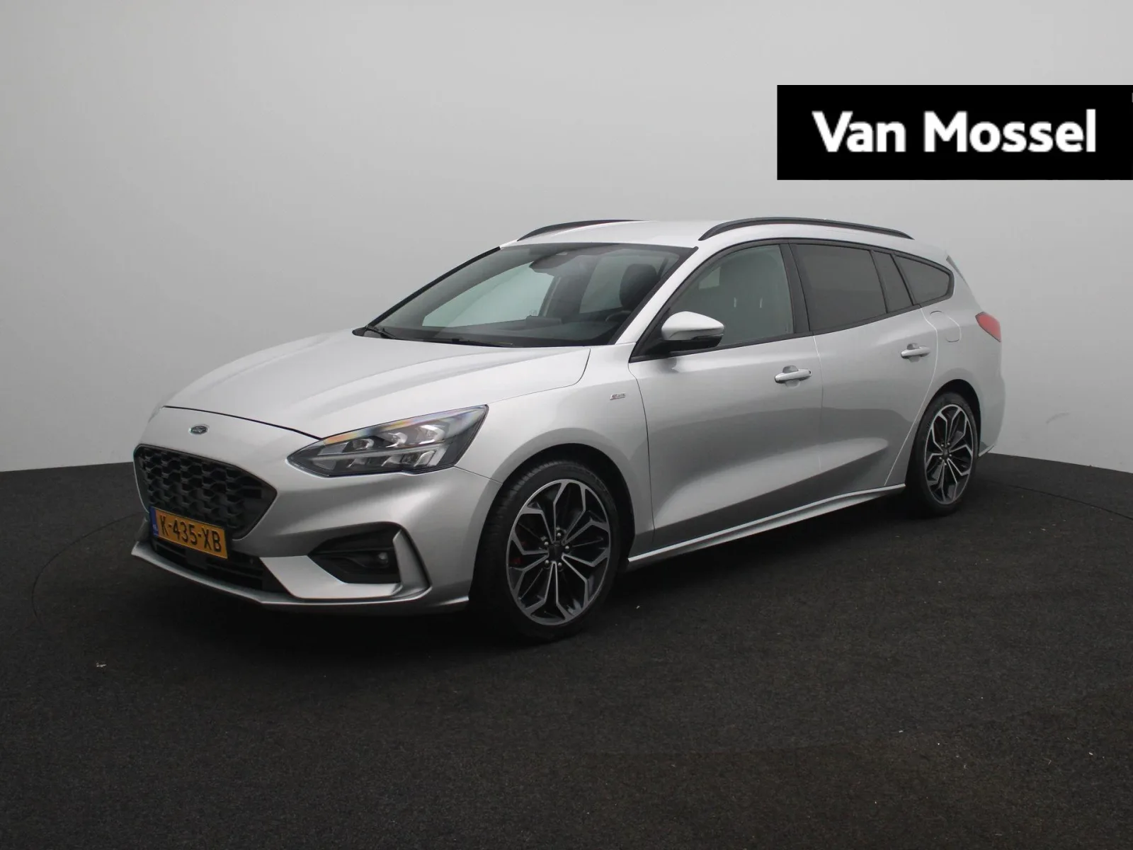 Ford Focus (2021) — foto 1