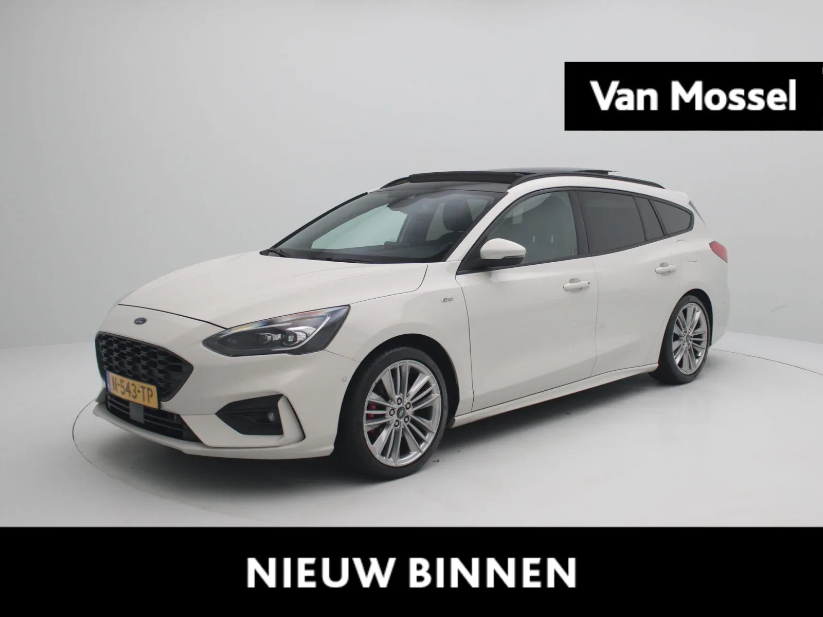 Ford Focus (2022) — foto 1