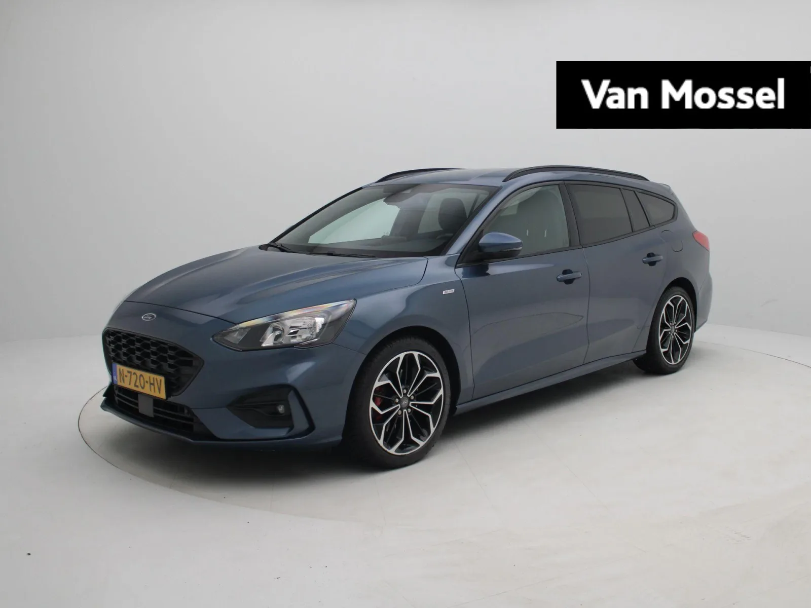 Ford Focus (2021) — foto 1