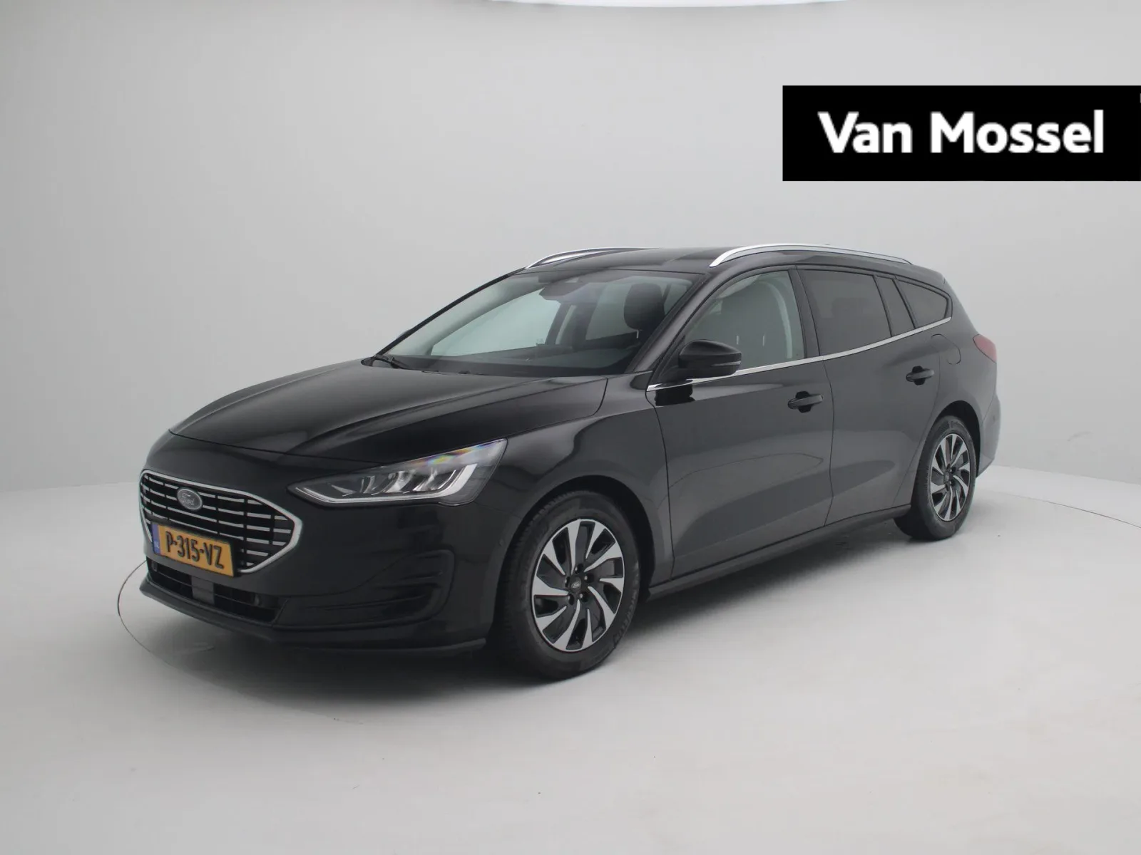 Ford Focus (2022) — foto 1