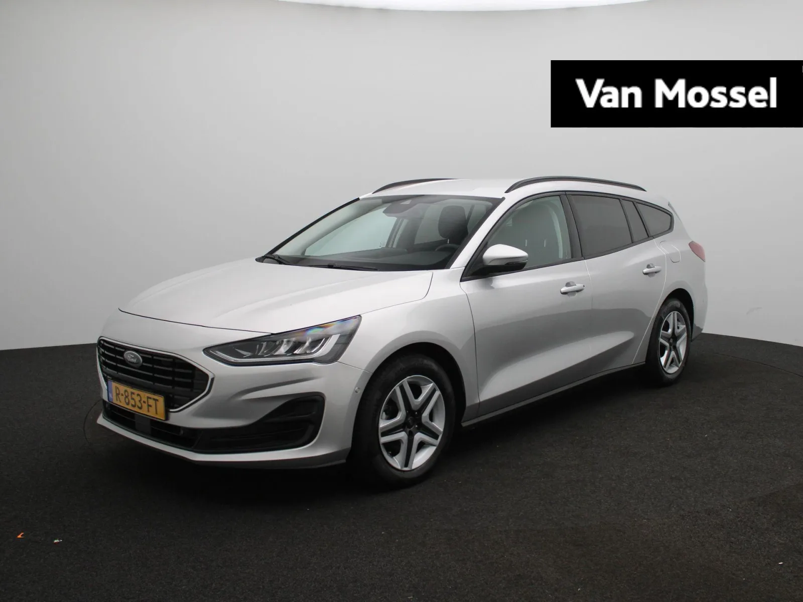 Ford Focus (2022) — foto 1