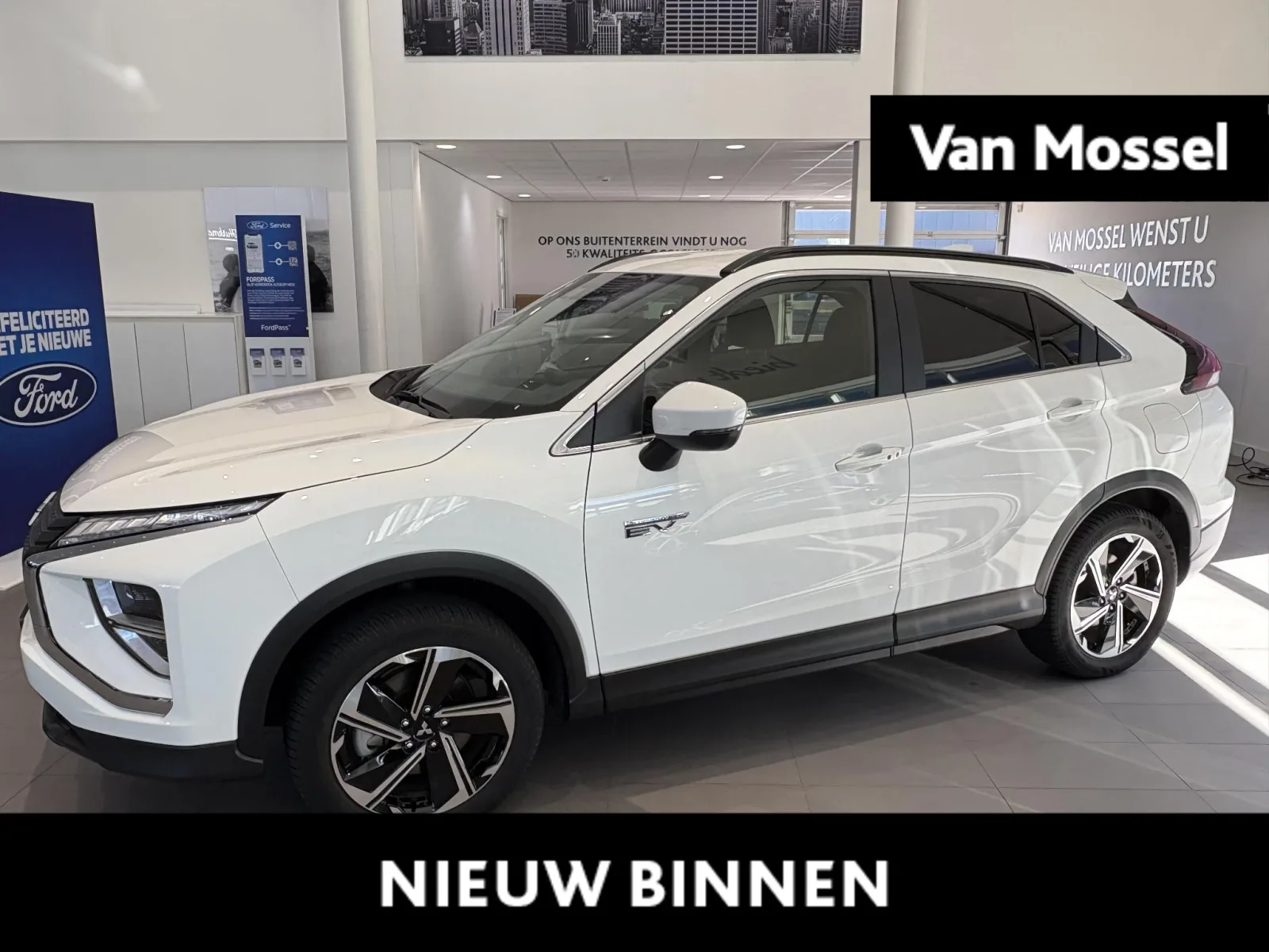 Mitsubishi Eclipse Cross (2023) — foto 1
