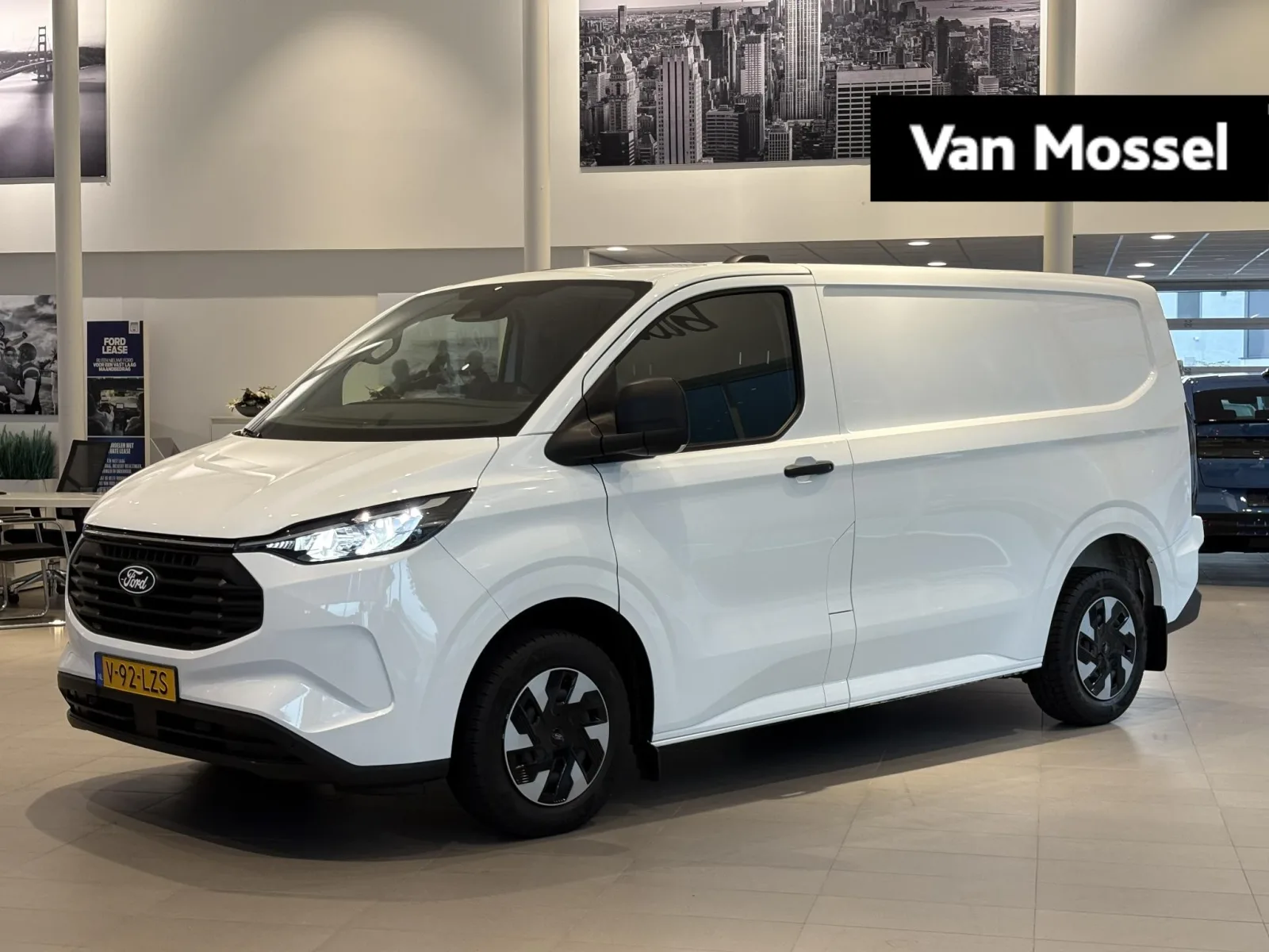 Ford Transit Custom (2025) — foto 1