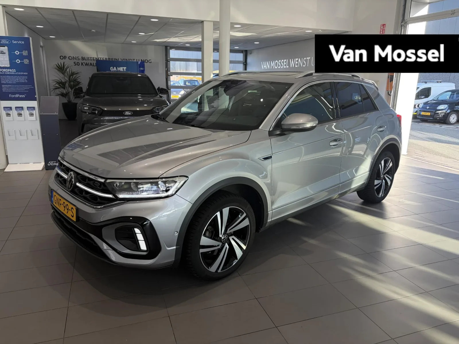 Volkswagen T-Roc (2022) — foto 1