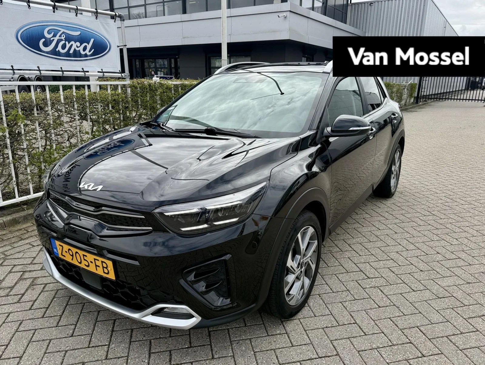Kia Stonic (2024) — foto 1