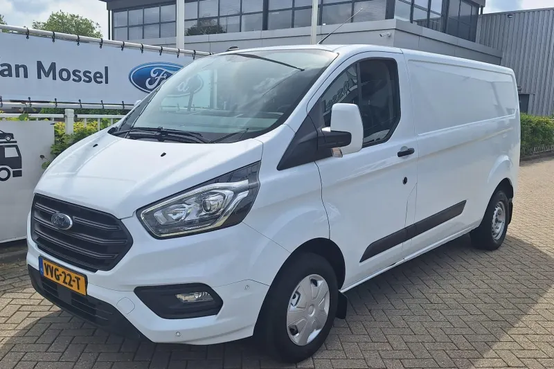 Ford Transit Custom (2023)