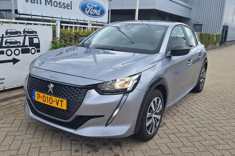 Peugeot e-208 (2022)