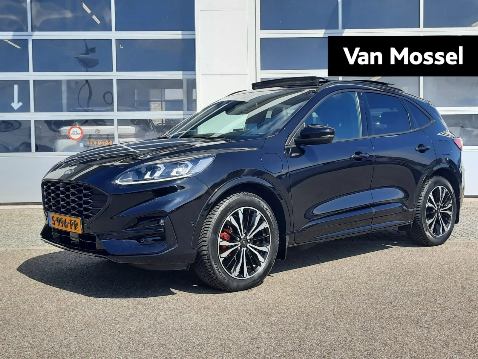 Ford Kuga (2023) — foto 1