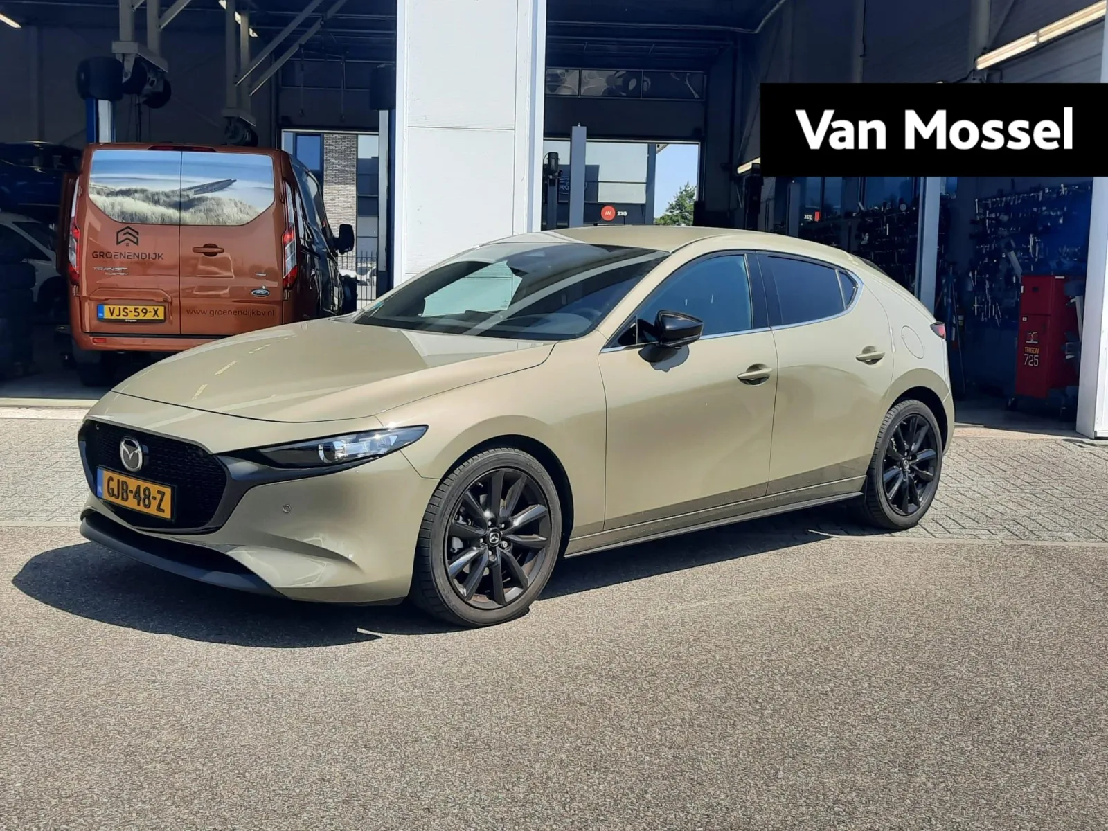 Mazda 3 (2024) — foto 1