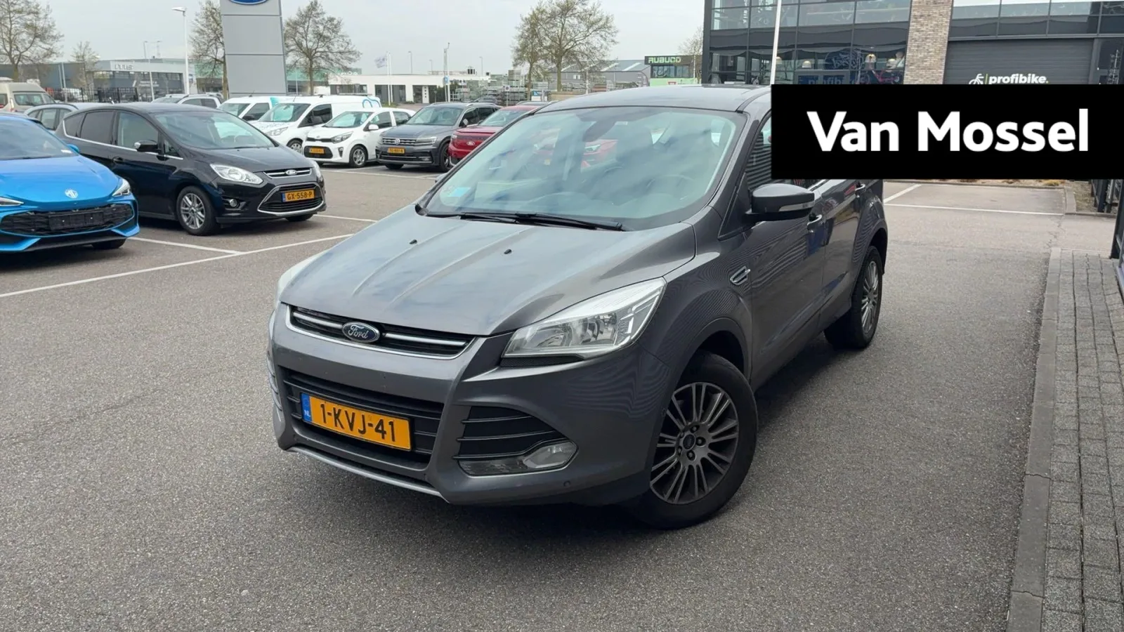 Ford Kuga (2013) — foto 1