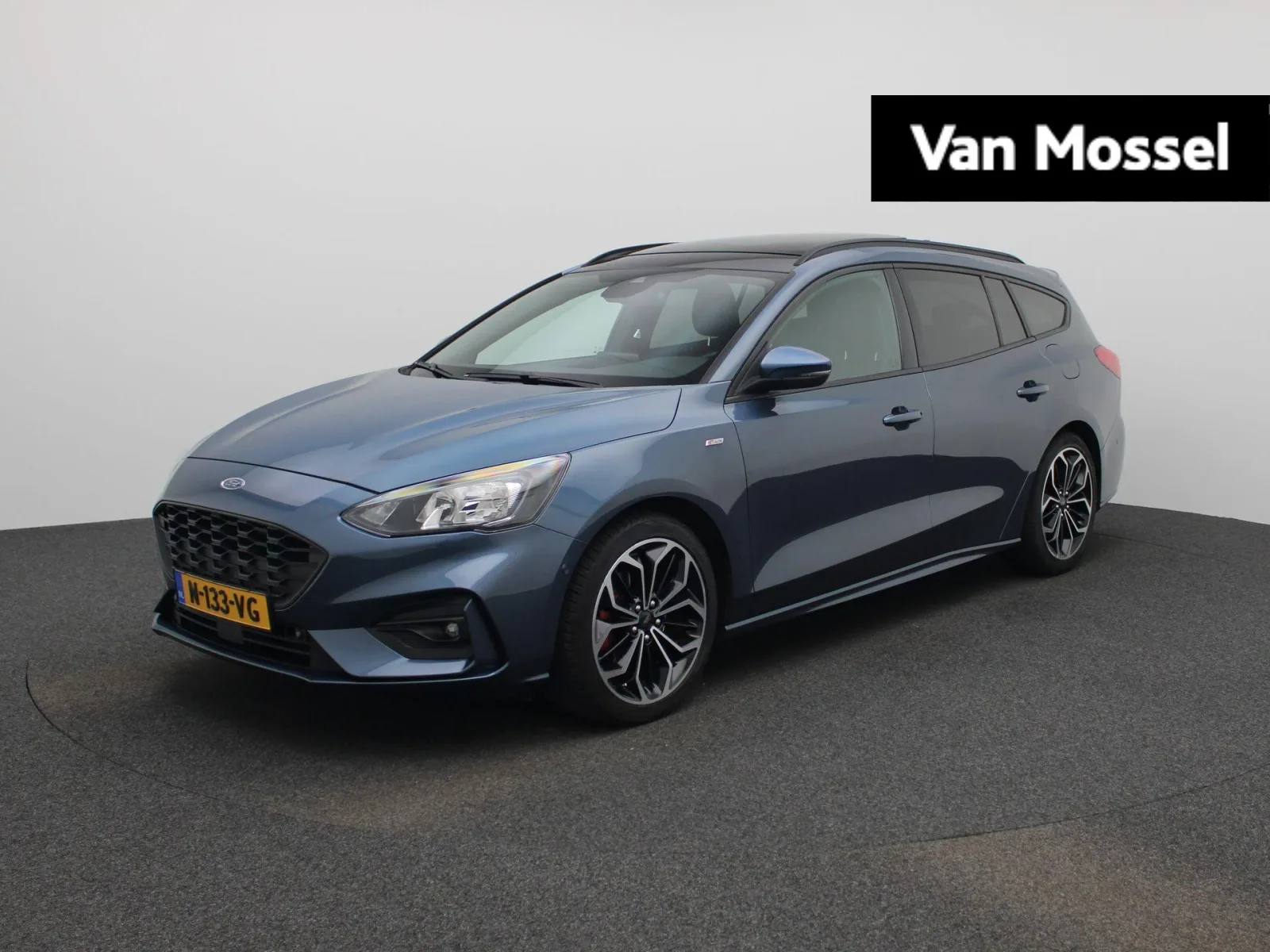 Ford Focus (2022) — foto 1