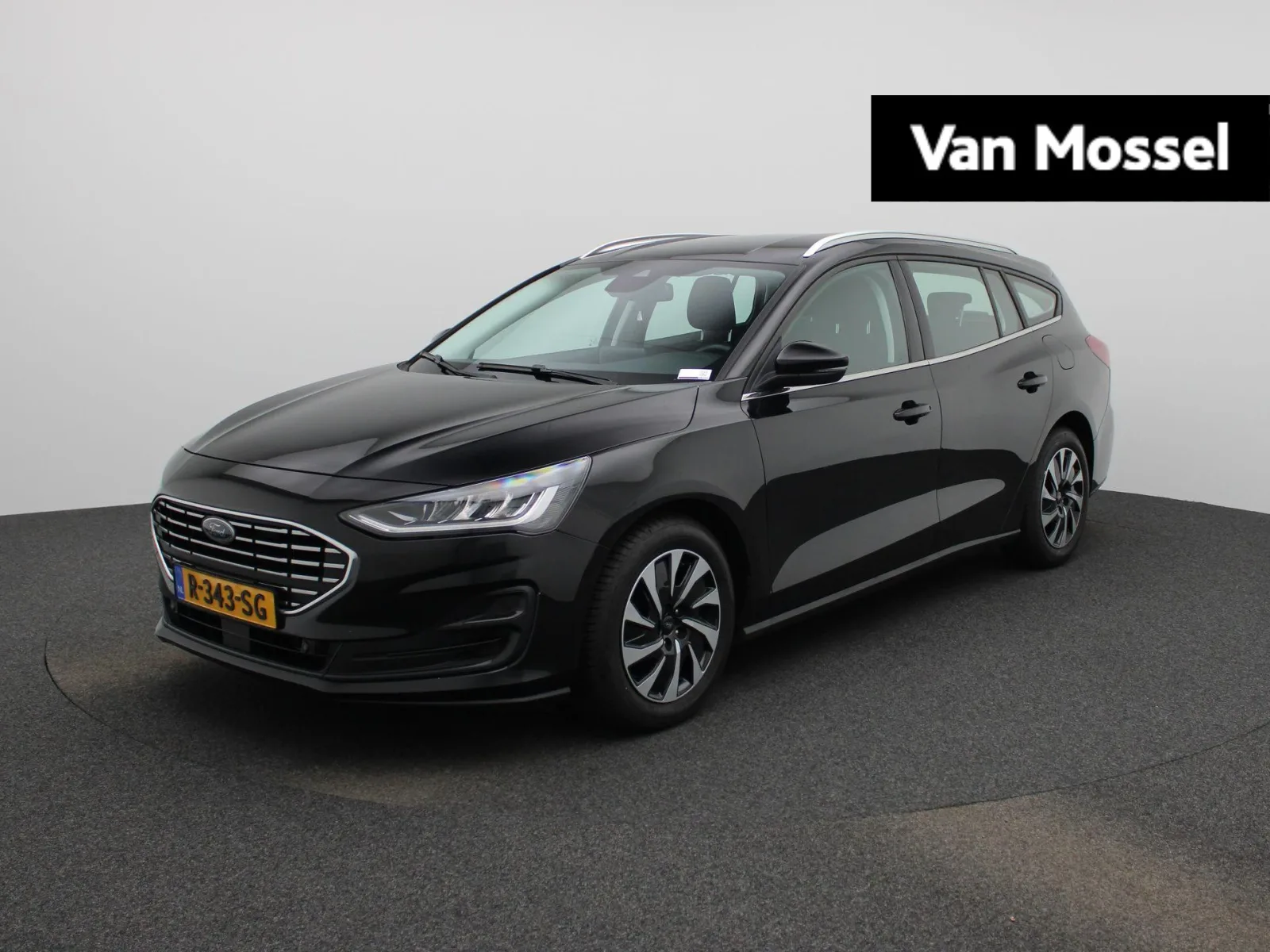 Ford Focus (2022) — foto 1