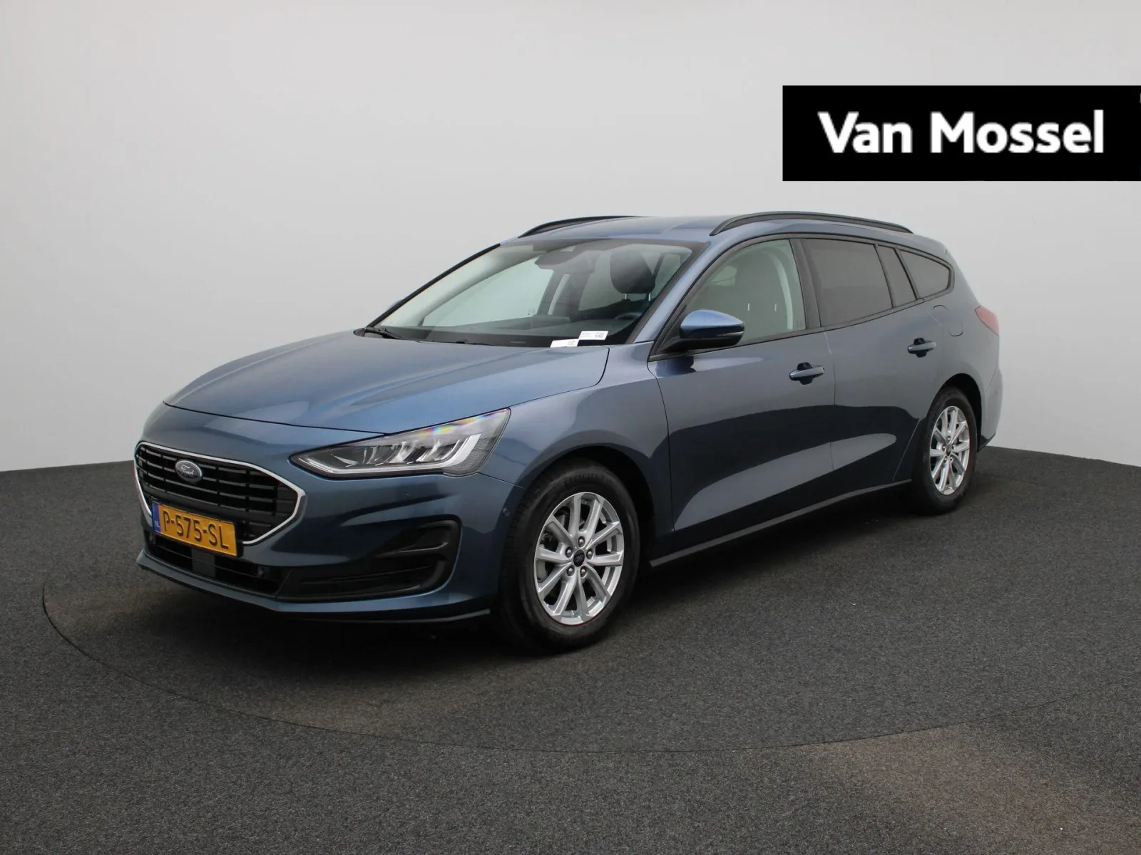 Ford Focus (2022) — foto 1