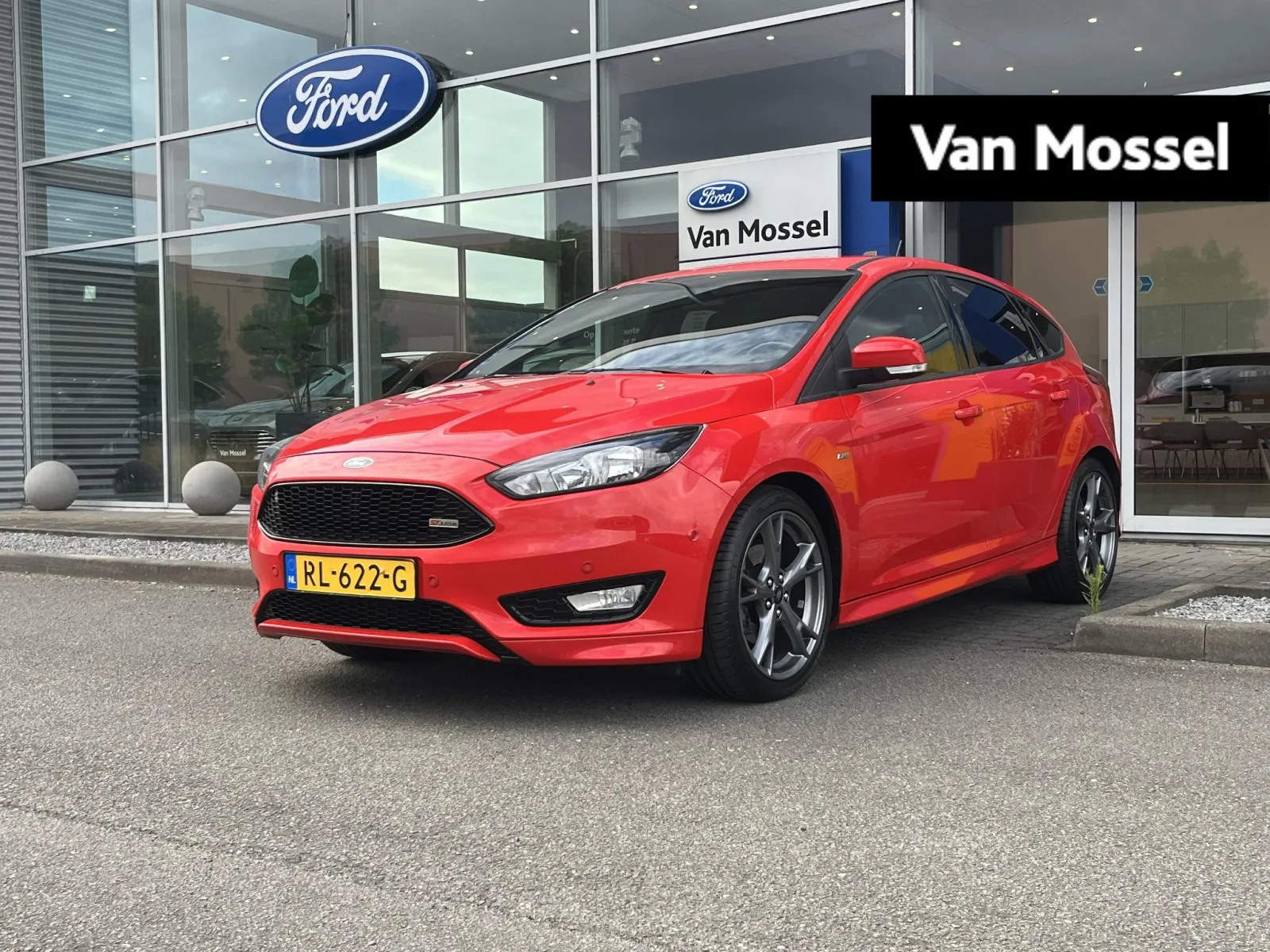 Ford Focus (2018) — foto 1